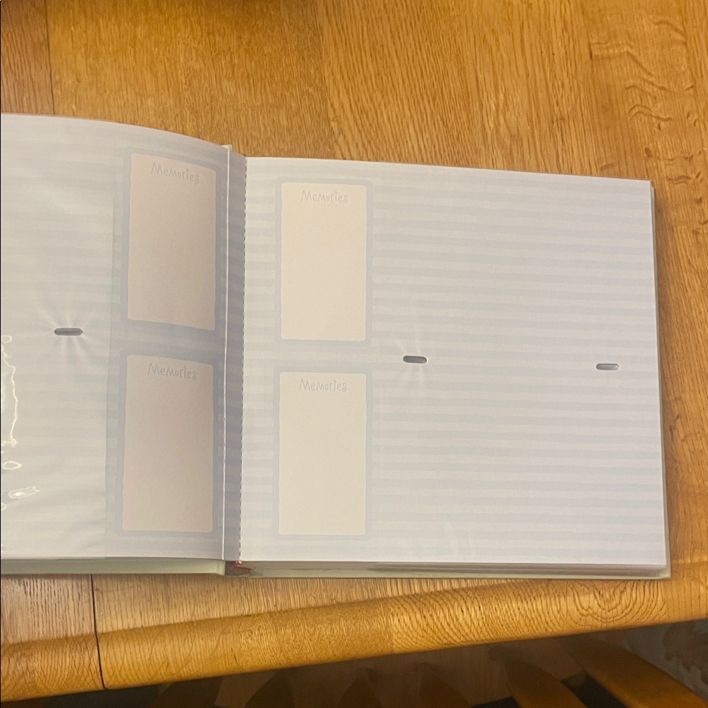 Star Patterned Photo Album - Picture 2 of 2